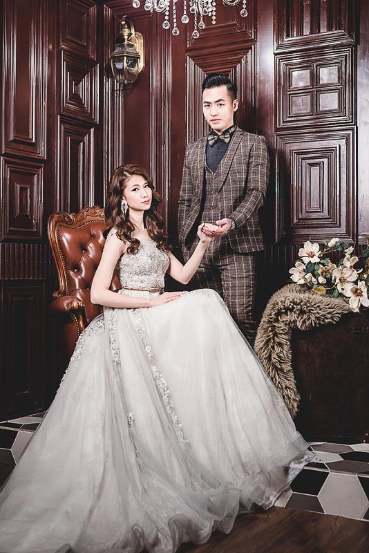 婚紗推薦 首選唯你 婚紗攝影，台北婚紗 中最推薦的高質感 婚紗照，拍婚紗 優惠實在，給新人最幸福的 婚紗攝影 體驗，客製化 婚紗照 包套，網路評價一致好評 婚紗價格 最透明的 婚紗攝影 團隊，實現您夢幻婚禮就在唯你 婚紗攝影。