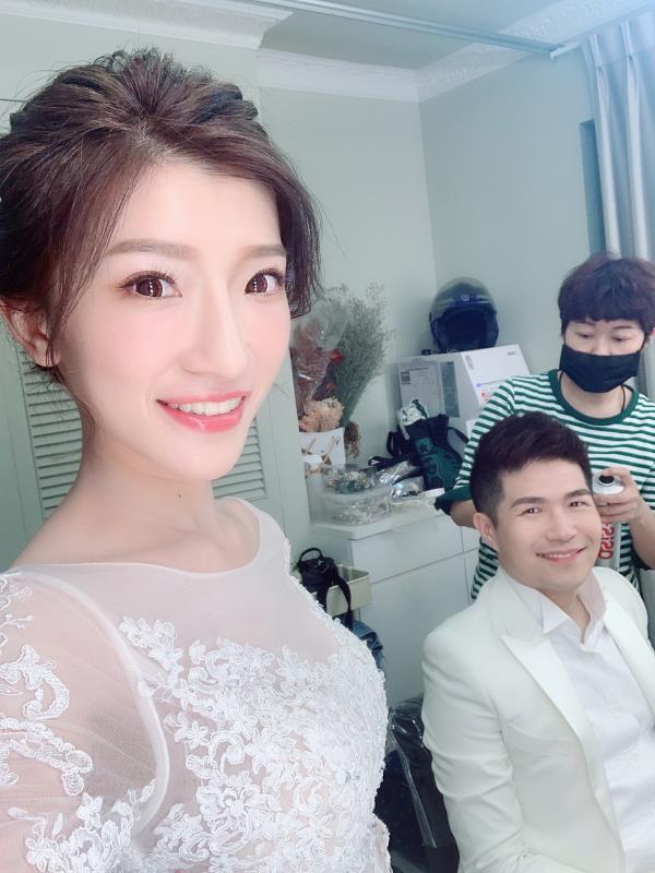 婚紗推薦 首選唯你 婚紗攝影，台北婚紗 中最推薦的高質感 婚紗照，拍婚紗 優惠實在，給新人最幸福的 婚紗攝影 體驗，客製化 婚紗照 包套，網路評價一致好評 婚紗價格 最透明的 婚紗攝影 團隊，實現您夢幻婚禮就在唯你 婚紗攝影。
