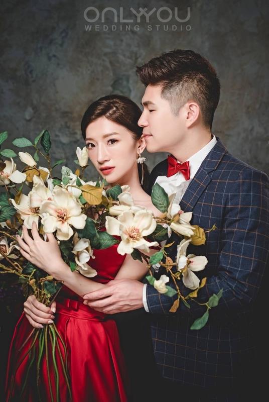 婚紗推薦 首選唯你 婚紗攝影，台北婚紗 中最推薦的高質感 婚紗照，拍婚紗 優惠實在，給新人最幸福的 婚紗攝影 體驗，客製化 婚紗照 包套，網路評價一致好評 婚紗價格 最透明的 婚紗攝影 團隊，實現您夢幻婚禮就在唯你 婚紗攝影。