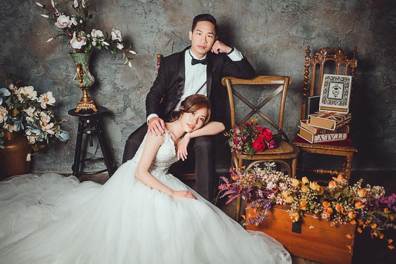 婚紗推薦 首選唯你 婚紗攝影，台北婚紗 中最推薦的高質感 婚紗照，拍婚紗 優惠實在，給新人最幸福的 婚紗攝影 體驗，客製化 婚紗照 包套，網路評價一致好評 婚紗價格 最透明的 婚紗攝影 團隊，實現您夢幻婚禮就在唯你 婚紗攝影。