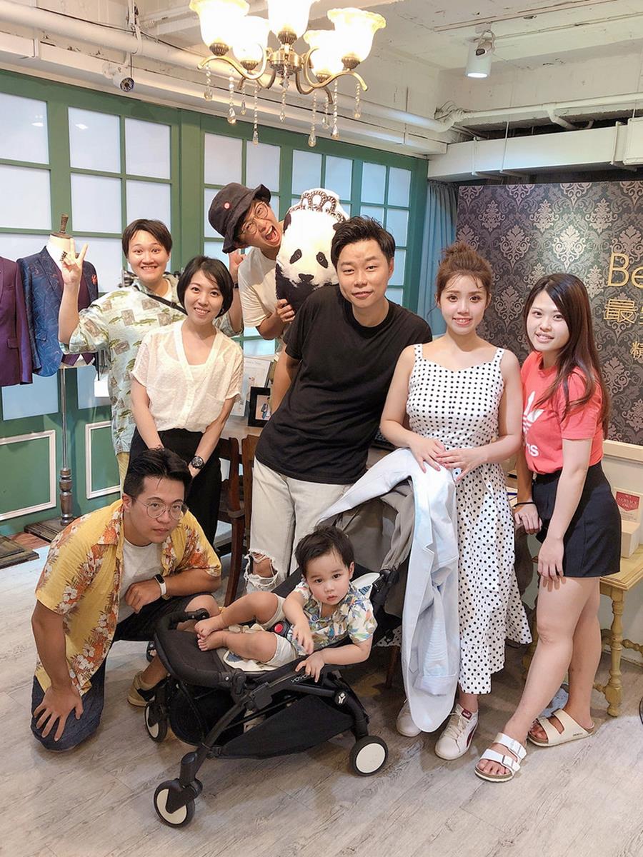 婚紗推薦 首選唯你 婚紗攝影，台北婚紗 中最推薦的高質感 婚紗照，拍婚紗 優惠實在，給新人最幸福的 婚紗攝影 體驗，客製化 婚紗照 包套，網路評價一致好評 婚紗價格 最透明的 婚紗攝影 團隊，實現您夢幻婚禮就在唯你 婚紗攝影。